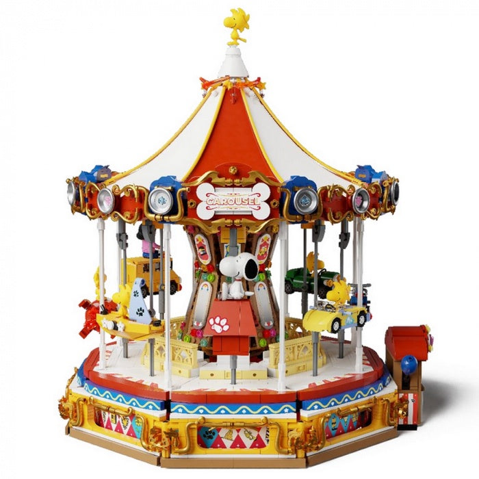 PEANUTS: Snoopy Carousel Brick Kit
